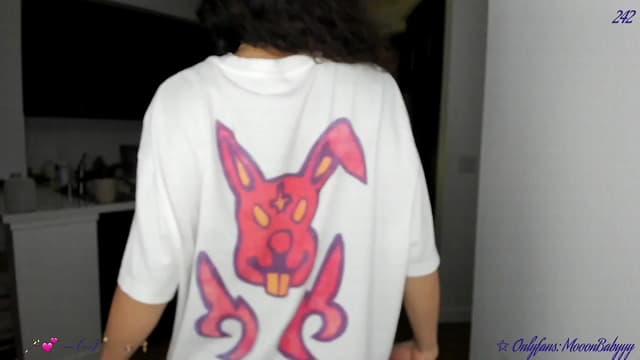 Gallery image thumbnail from vroom's myfreecams stream on, 04/09/2025, 05:52 image 10 of 20