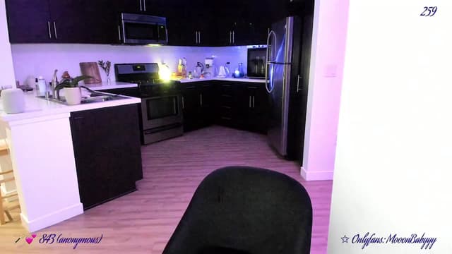 Gallery image thumbnail from vroom's myfreecams stream on, 04/10/2025, 03:49 image 16 of 20