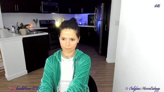 Gallery image thumbnail from vroom's myfreecams stream on, 04/19/2025, 02:51 image 15 of 20