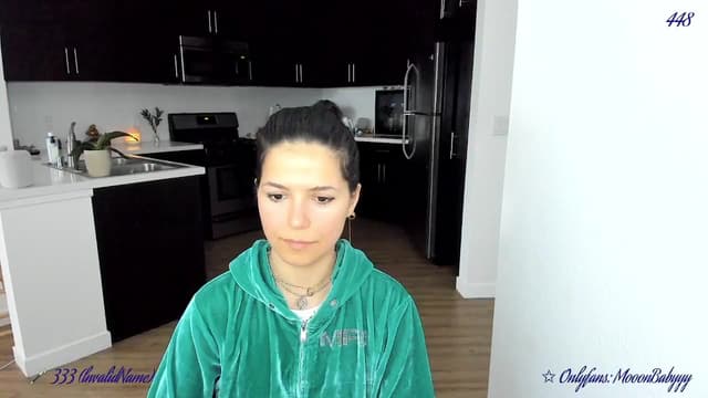 Gallery image thumbnail from vroom's myfreecams stream on, 04/19/2025, 02:51 image 7 of 20