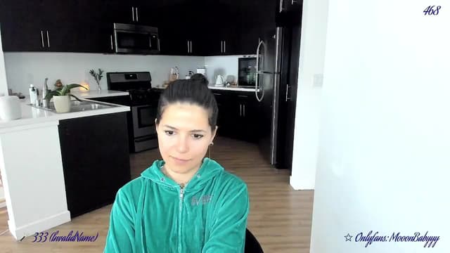 Gallery image thumbnail from vroom's myfreecams stream on, 04/19/2025, 02:51 image 4 of 20