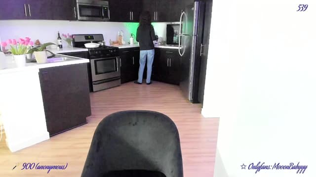 Gallery image thumbnail from vroom's myfreecams stream on, 04/28/2025, 02:17 image 2 of 20