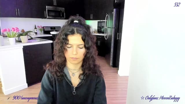 Gallery image thumbnail from vroom's myfreecams stream on, 04/28/2025, 02:17 image 11 of 20