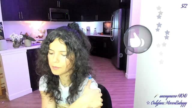 Gallery image thumbnail from vroom's myfreecams stream on, 05/02/2025, 05:56 image 14 of 20