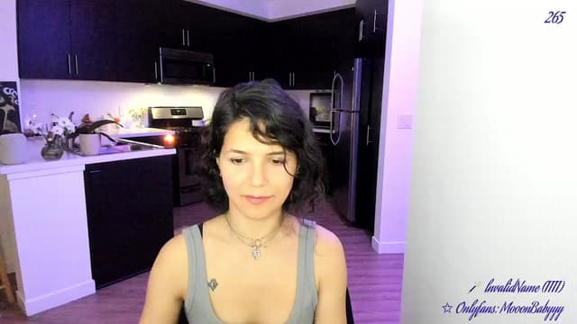 Gallery image thumbnail from vroom's myfreecams stream on, 05/03/2025, 06:47 image 2 of 20