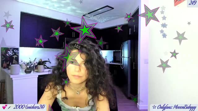 Gallery image thumbnail from vroom's myfreecams stream on, 05/10/2025, 06:01 image 16 of 20