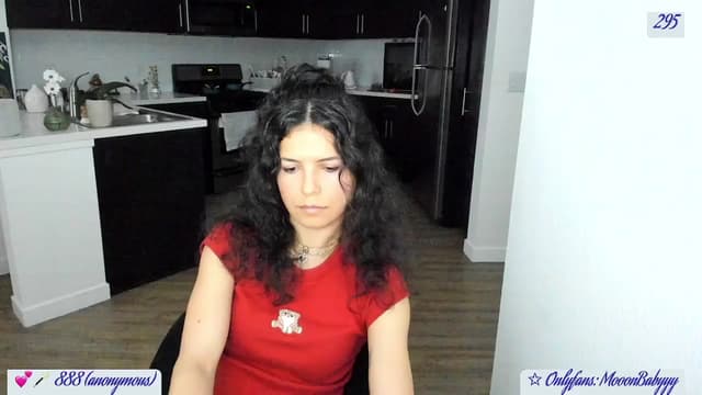 Gallery image thumbnail from vroom's myfreecams stream on, 05/12/2025, 03:38 image 16 of 20