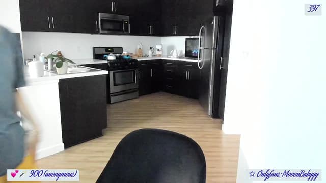 Gallery image thumbnail from vroom's myfreecams stream on, 05/17/2025, 02:22 image 8 of 20