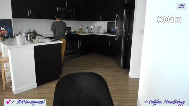 Gallery image thumbnail from vroom's myfreecams stream on, 05/17/2025, 02:22 image 19 of 20
