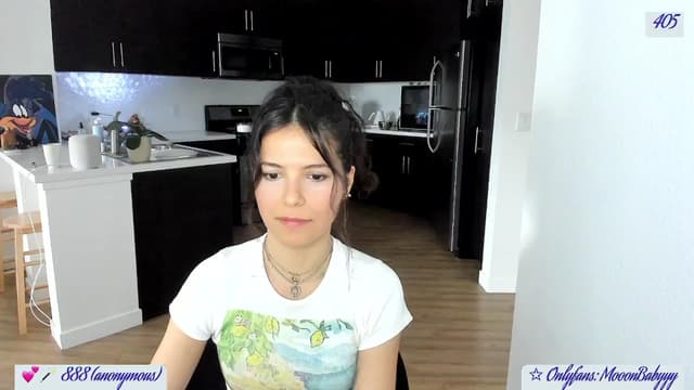 Gallery image thumbnail from vroom's myfreecams stream on, 05/18/2025, 24:31 image 11 of 20