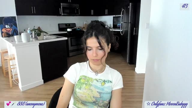 Gallery image thumbnail from vroom's myfreecams stream on, 05/18/2025, 24:31 image 6 of 20