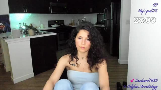 Gallery image thumbnail from vroom's myfreecams stream on, 05/30/2025, 05:51 image 5 of 20