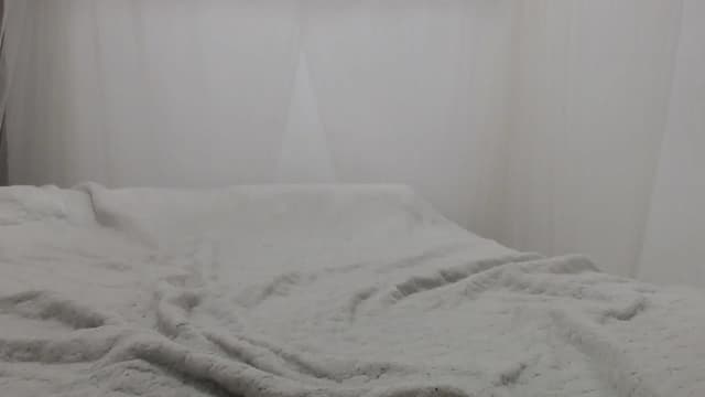 Gallery image thumbnail from yenlo's myfreecams stream on, 12/27/2022, 16:31 image 13 of 20