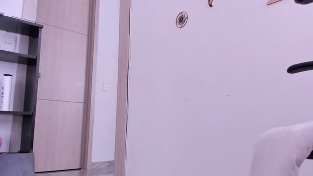 Gallery image thumbnail from yenlo's myfreecams stream on, 06/14/2025, 16:47 image 3 of 20
