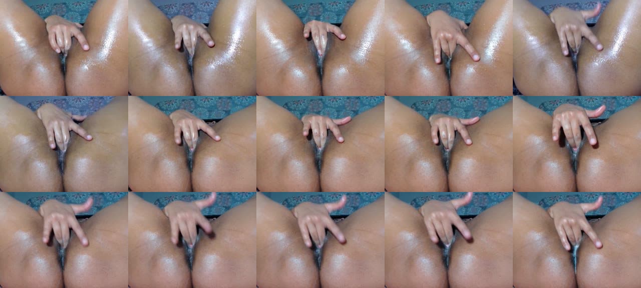 xHoneyCakesx-MFC-201811190549_m.jpg