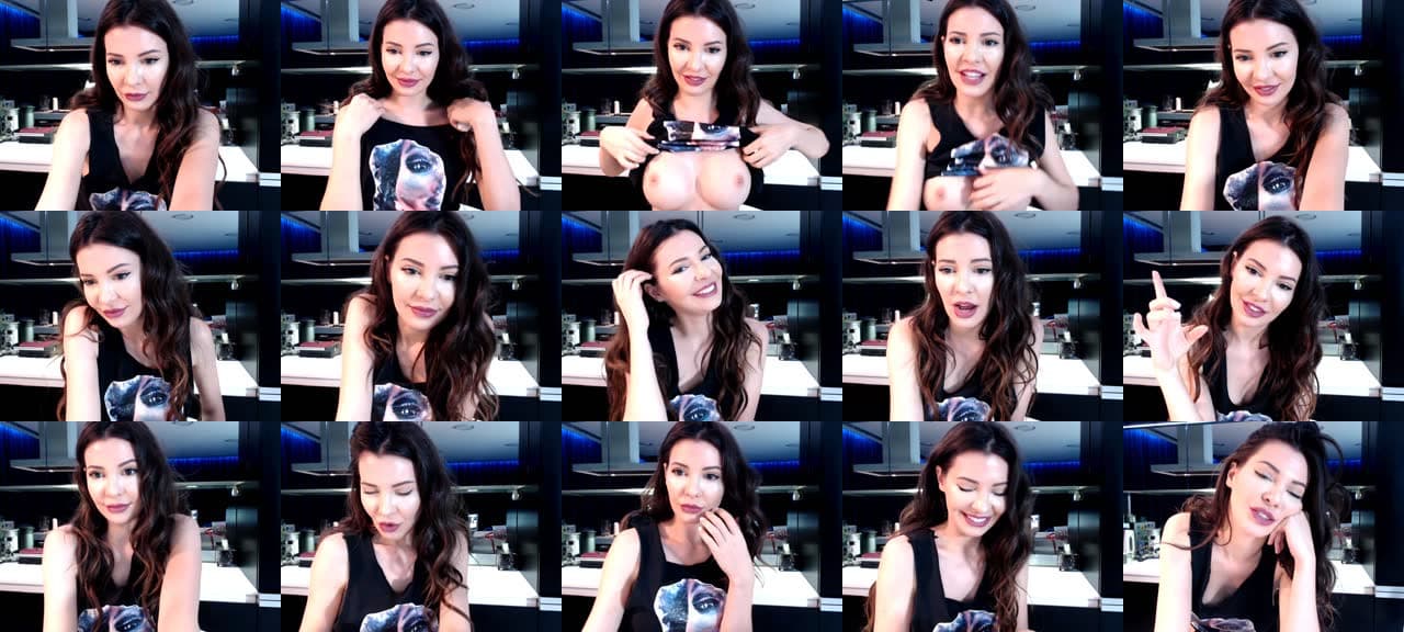 TriciaFox-MFC-201807281949_m.jpg