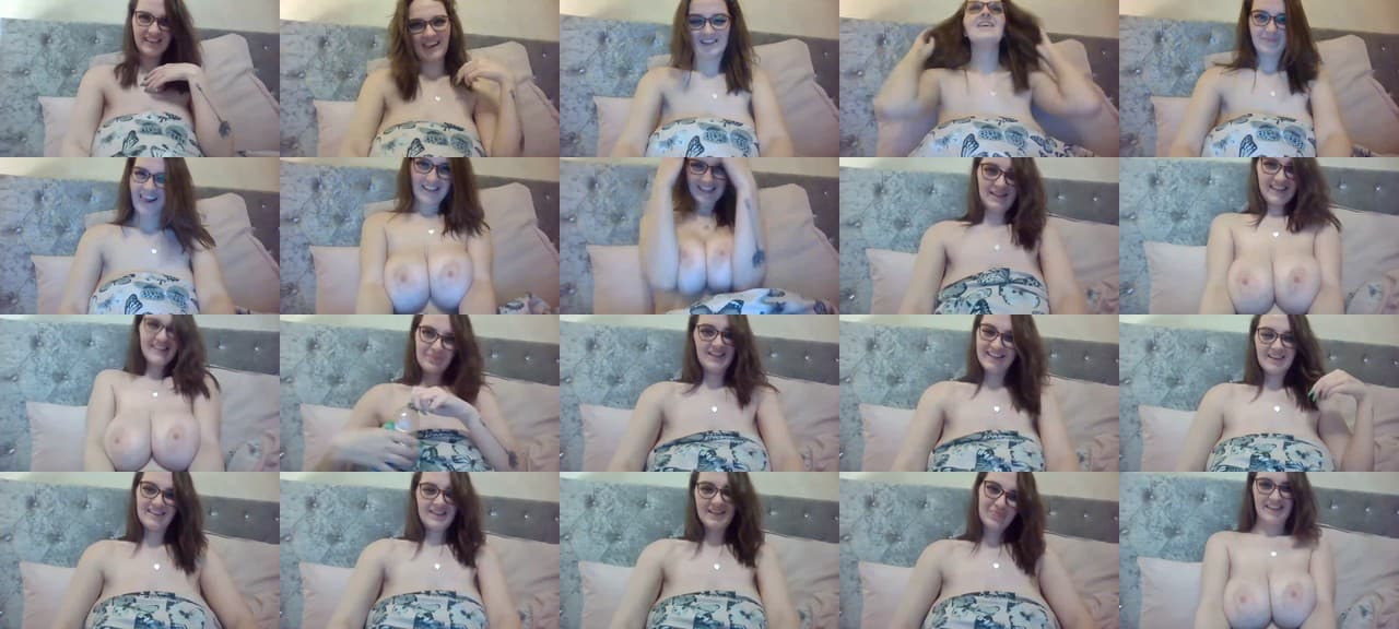 Scarlettfoxuk-MFC-202201272303_m.jpg