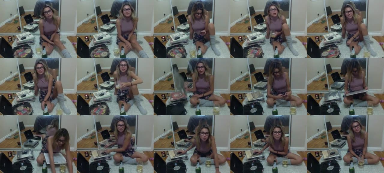 PrincessKyara-MFC-201812220340_m.jpg