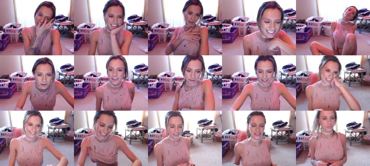 Crazy_Chloe-MFC-201705111703_m.jpg