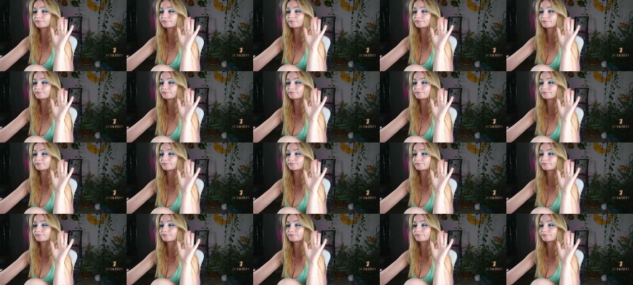 RoyalBunny-MFC-202208120405_m.jpg