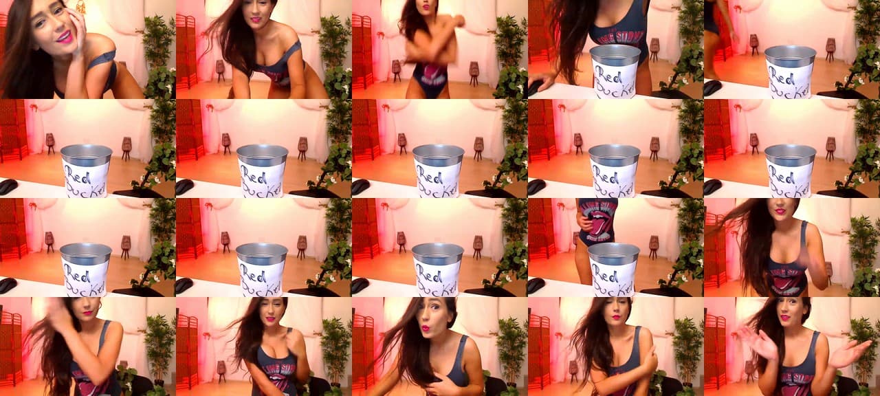 PoppyNaked-MFC-202108100555_m.jpg