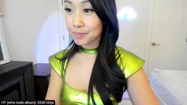 Gallery image thumbnail from AdorableDee's myfreecams stream on, 10/31/2023, 22:00 image 17 of 20