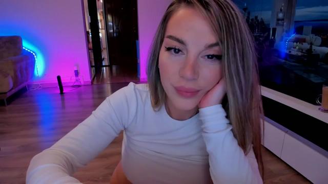 Gallery image thumbnail from Alesia_'s myfreecams stream on, 03/03/2024, 23:58 image 17 of 20