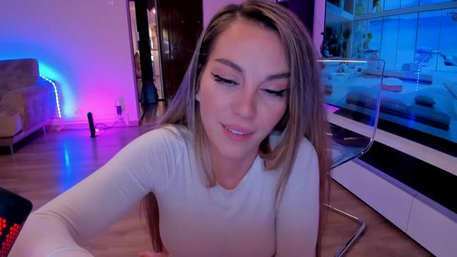 Gallery image thumbnail from Alesia_'s myfreecams stream on, 03/28/2024, 24:28 image 16 of 20