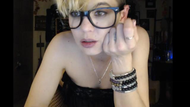 Gallery image thumbnail from Ancored's myfreecams stream on, 02/04/2024, 24:53 image 18 of 20