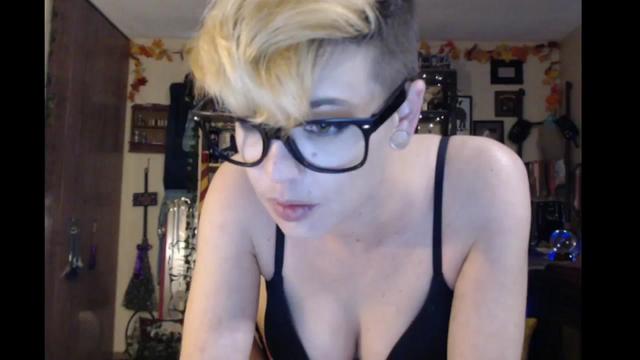 Gallery image thumbnail from Ancored's myfreecams stream on, 03/14/2024, 24:41 image 3 of 20