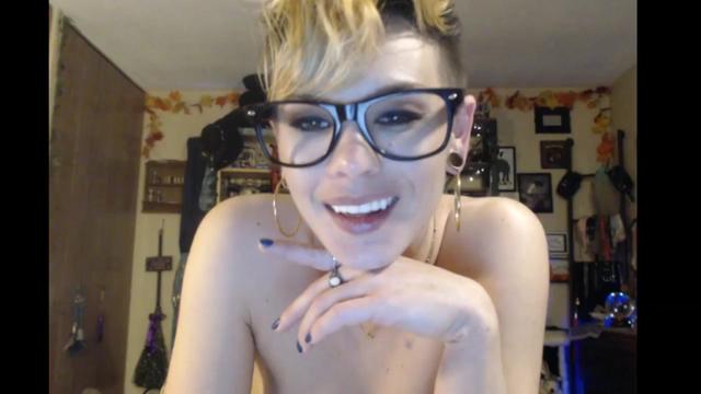 Gallery image thumbnail from Ancored's myfreecams stream on, 03/22/2024, 01:33 image 8 of 20
