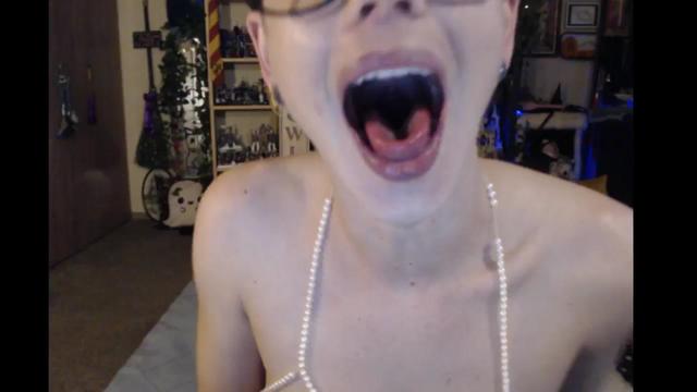 Gallery image thumbnail from Ancored's myfreecams stream on, 04/24/2024, 22:55 image 9 of 20