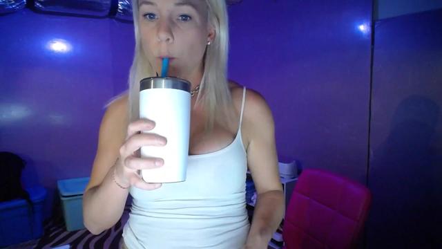 Gallery image thumbnail from AshlynnStorm's myfreecams stream on, 09/26/2023, 20:27 image 19 of 20