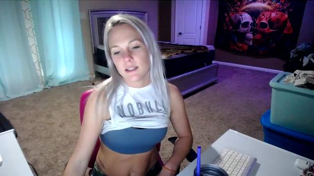 Gallery image thumbnail from AshlynnStorm's myfreecams stream on, 02/22/2024, 20:10 image 7 of 20