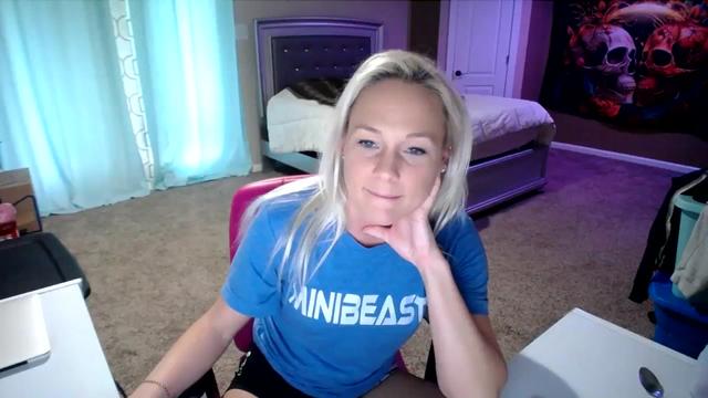 Gallery image thumbnail from AshlynnStorm's myfreecams stream on, 02/28/2024, 21:16 image 1 of 20