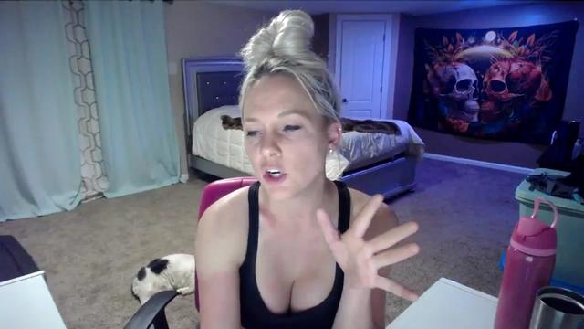 Gallery image thumbnail from AshlynnStorm's myfreecams stream on, 03/15/2024, 06:38 image 15 of 20