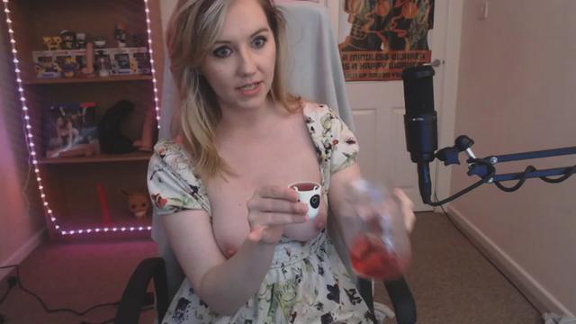 Gallery image thumbnail from AutomicBlue's myfreecams stream on, 03/08/2024, 13:49 image 6 of 20