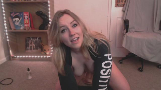 Gallery image thumbnail from AutomicBlue's myfreecams stream on, 04/02/2024, 13:42 image 17 of 20