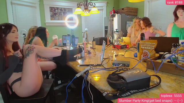 Gallery image thumbnail from BabeAriel's myfreecams stream on, 04/05/2024, 03:21 image 13 of 20