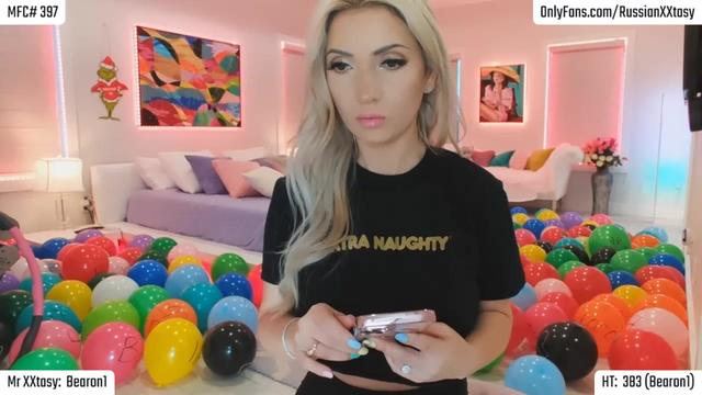 Gallery image thumbnail from BalloonXXtasy's myfreecams stream on, 03/19/2024, 24:29 image 2 of 20