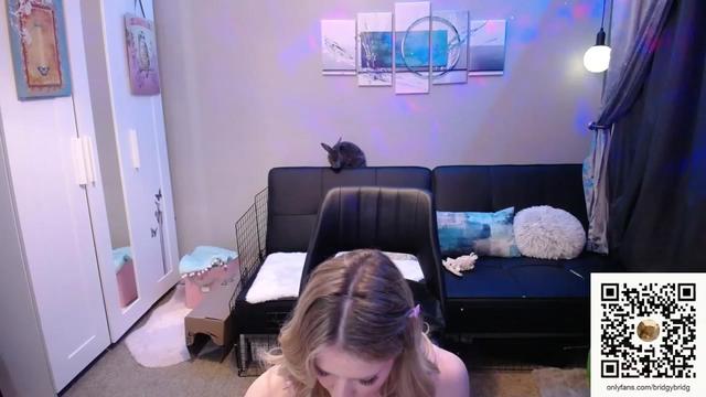 Gallery image thumbnail from Bridg's myfreecams stream on, 07/19/2023, 09:46 image 9 of 20