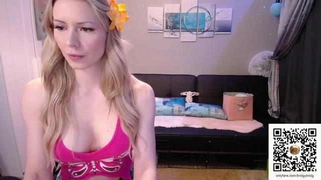 Gallery image thumbnail from Bridg's myfreecams stream on, 08/04/2023, 09:32 image 3 of 20