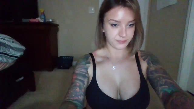 Gallery image thumbnail from BrookeLoveXXX's myfreecams stream on, 03/25/2024, 19:13 image 11 of 20