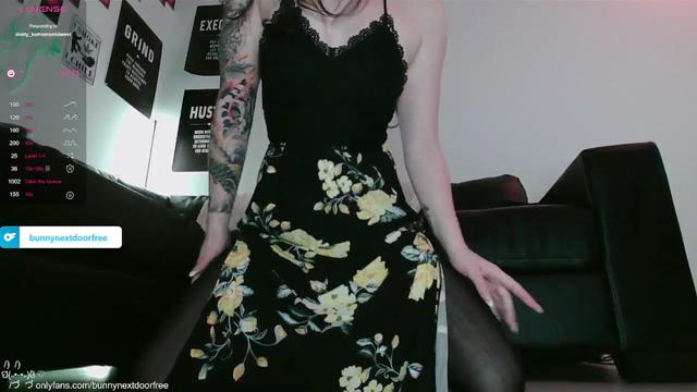 Gallery image thumbnail from BunnyNextDoor's myfreecams stream on, 03/25/2024, 15:35 image 14 of 20