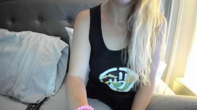 Gallery image thumbnail from Ca_ndi's myfreecams stream on, 06/02/2023, 09:26 image 3 of 20
