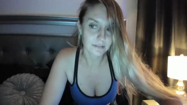 Gallery image thumbnail from Ca_ndi's myfreecams stream on, 08/17/2023, 20:33 image 5 of 20