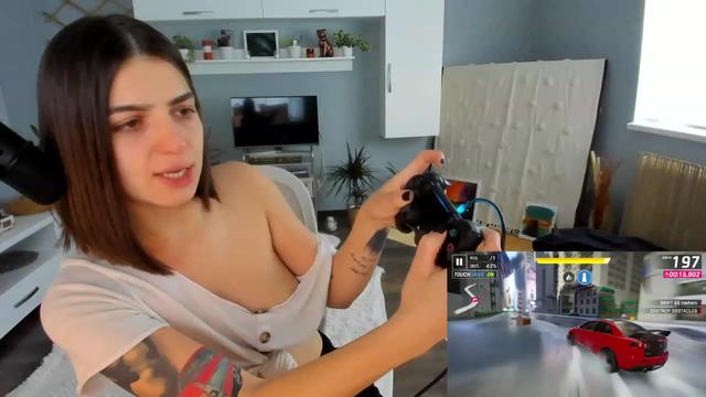Gallery image thumbnail from CarriePilby's myfreecams stream on, 11/25/2022, 14:17 image 14 of 20