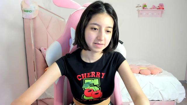 Gallery image thumbnail from Cherrycute666's myfreecams stream on, 03/12/2024, 04:53 image 16 of 20