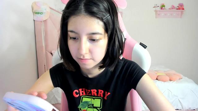 Gallery image thumbnail from Cherrycute666's myfreecams stream on, 03/12/2024, 04:53 image 19 of 20