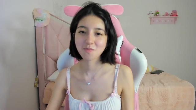 Gallery image thumbnail from Cherrycute666's myfreecams stream on, 03/17/2024, 08:11 image 9 of 20